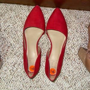 Red pointed flat dress shoes